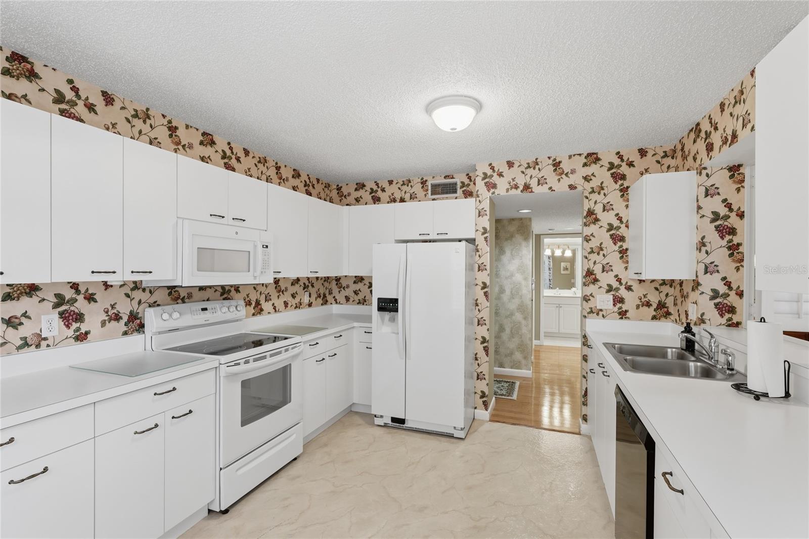 Image 7 of 35 For 3750 Pinebrook Circle 308