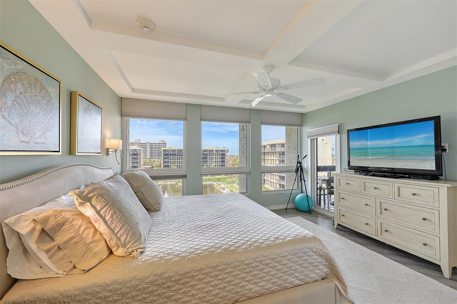 Image 24 of 63 For 1095 Gulf Of Mexico Drive 502