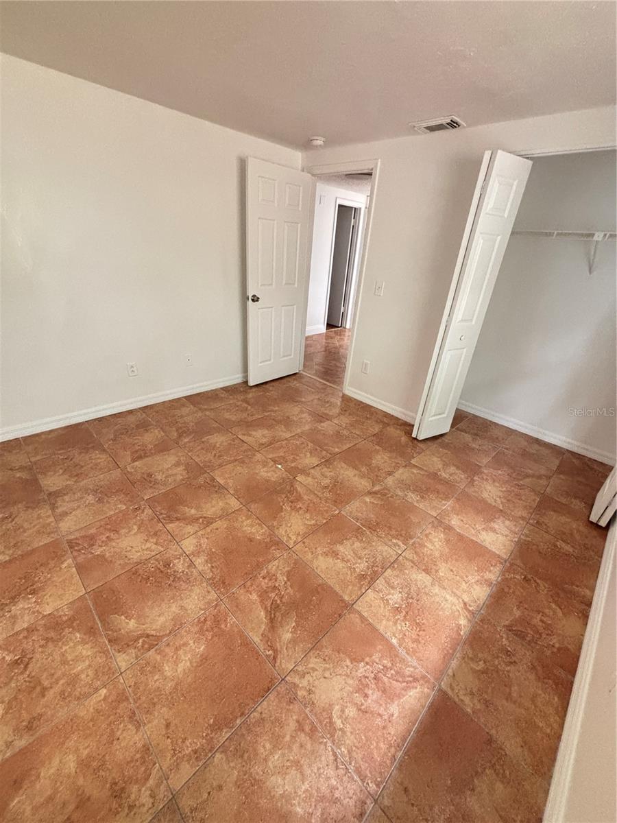 Image 16 of 37 For 10101 Springtree Court