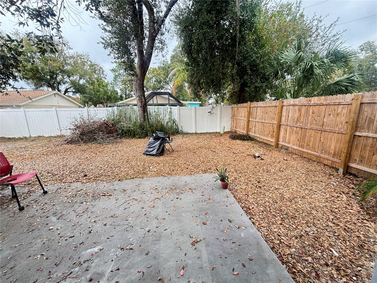 Image 33 of 37 For 10101 Springtree Court