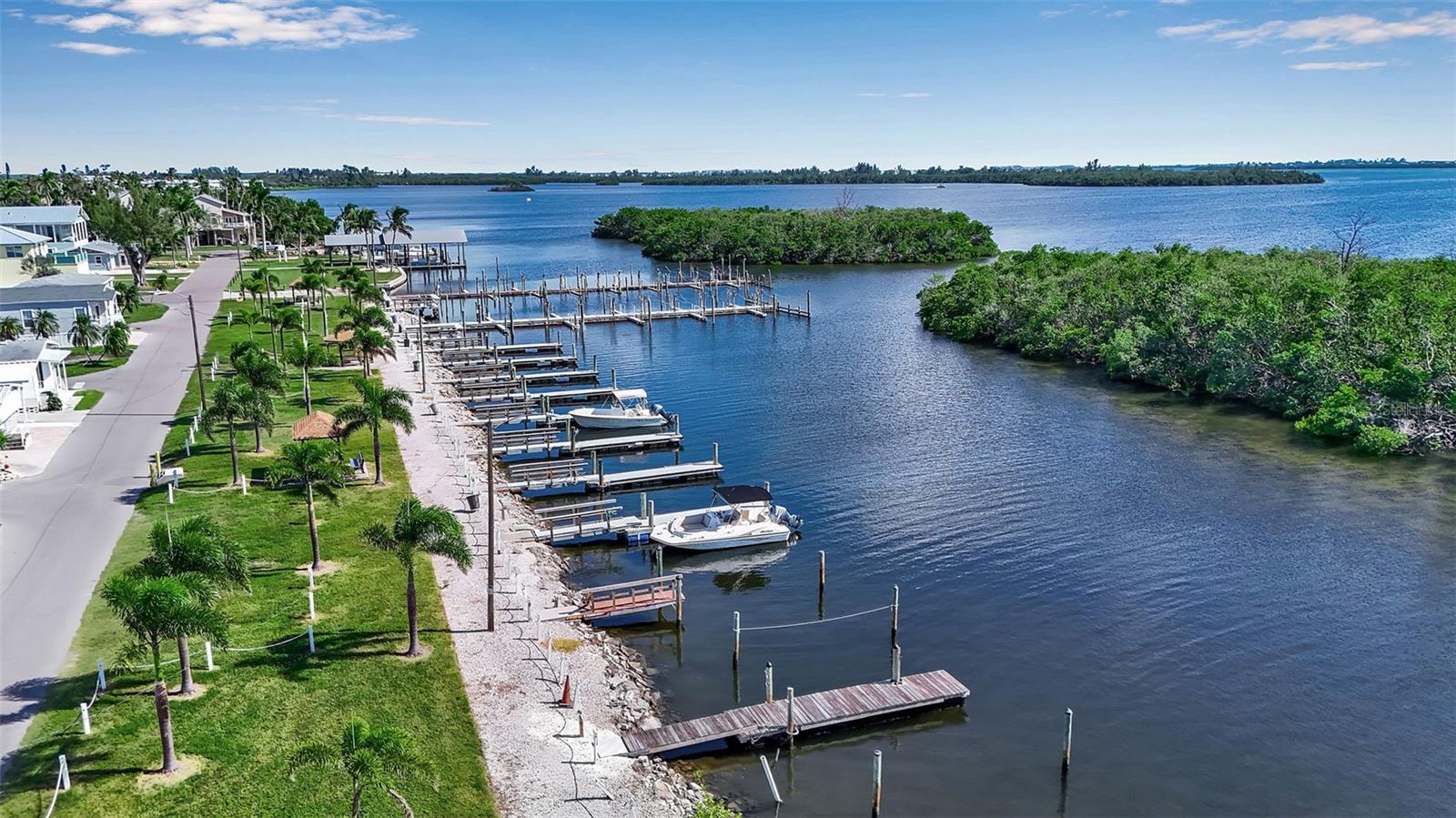 Image 41 of 79 For 10315 Cortez Road W 15g