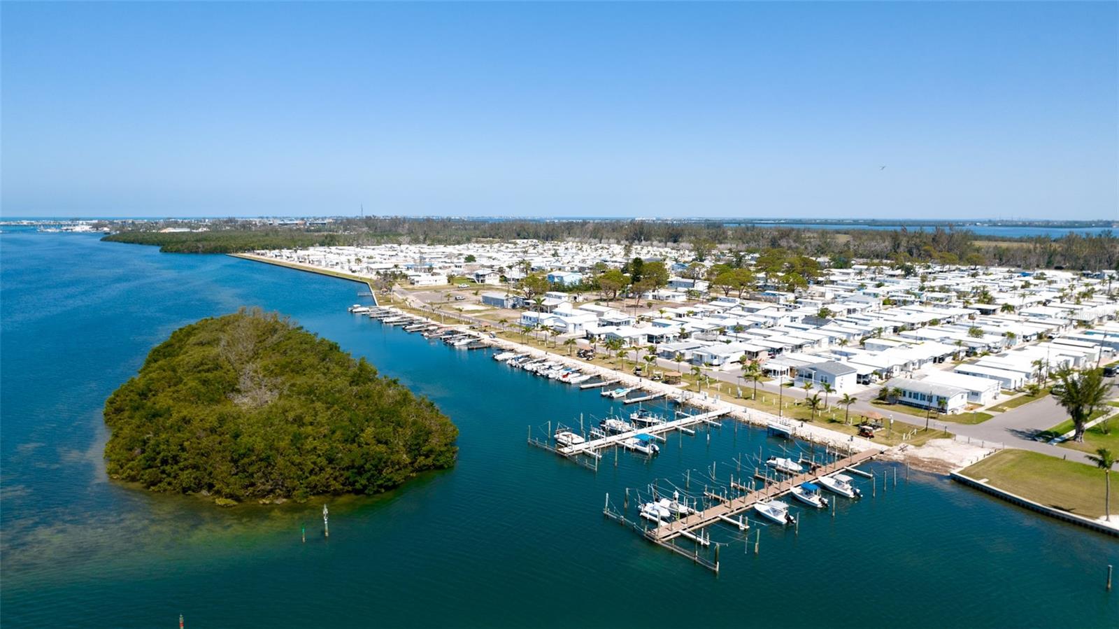 Image 44 of 79 For 10315 Cortez Road W 15g