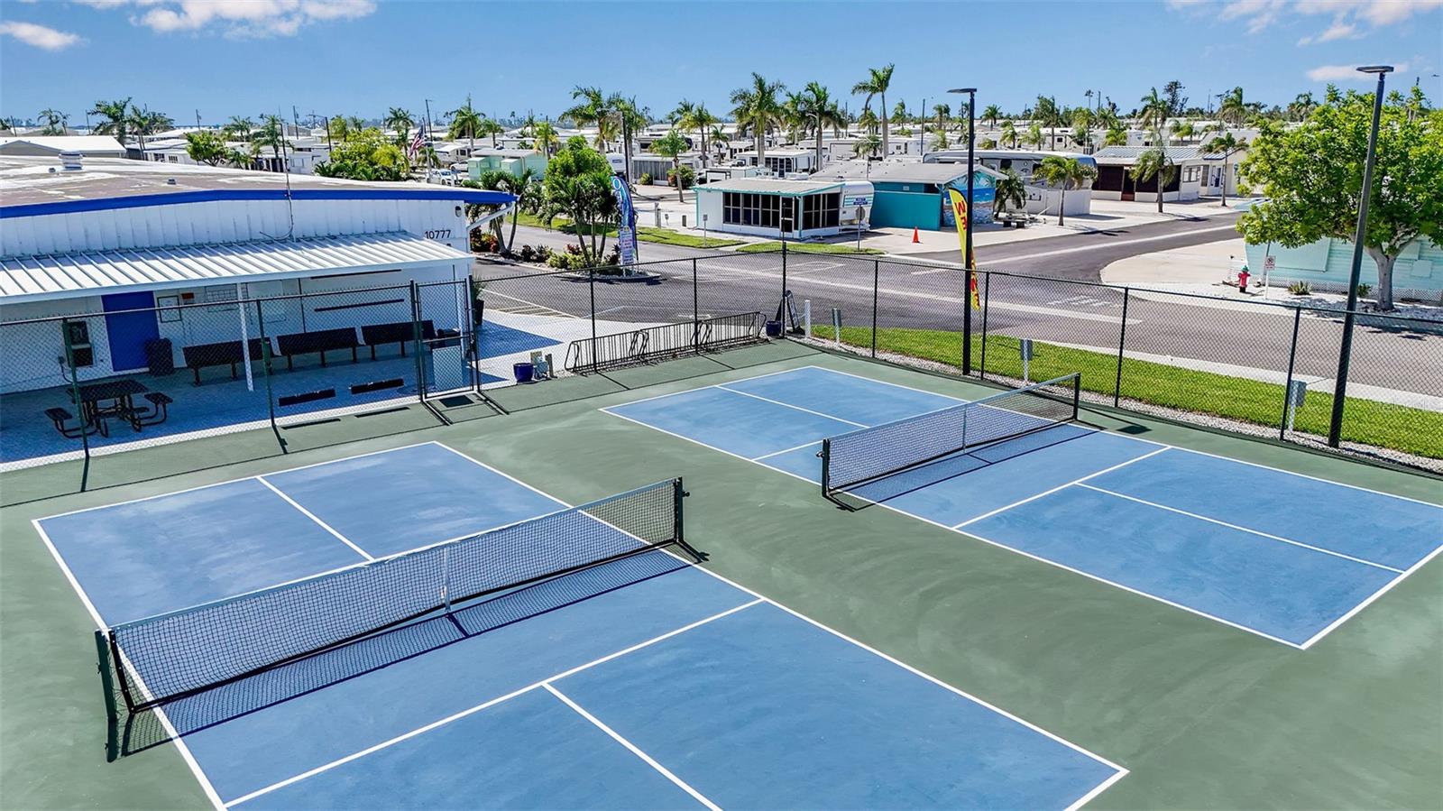 Image 49 of 79 For 10315 Cortez Road W 15g