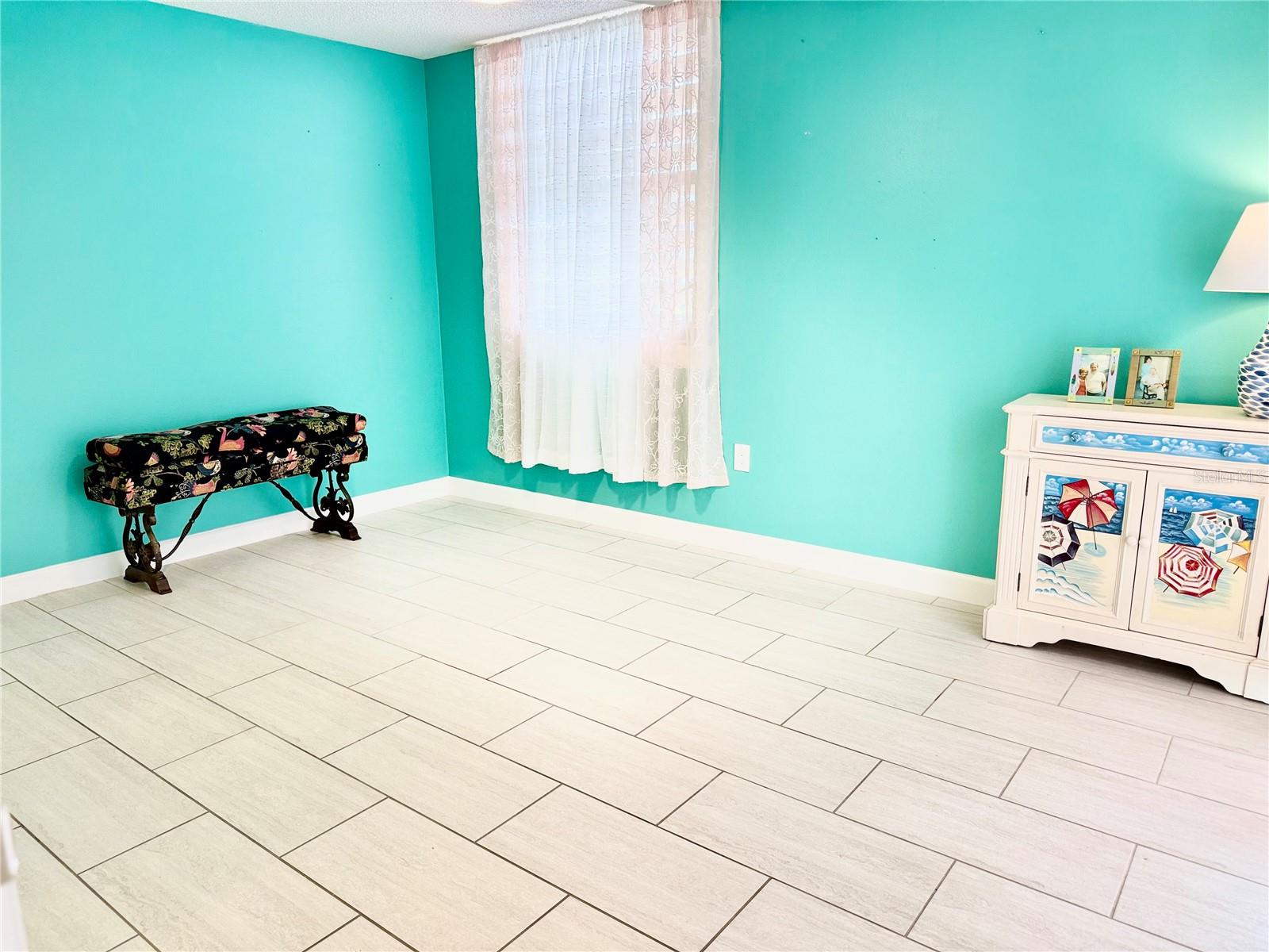 Image 10 of 28 For 511 Lakeside Drive