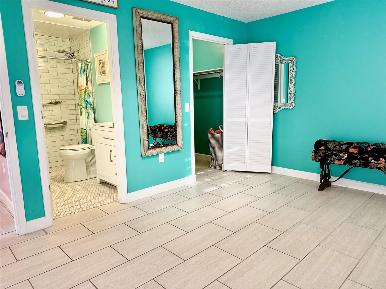 Image 11 of 28 For 511 Lakeside Drive