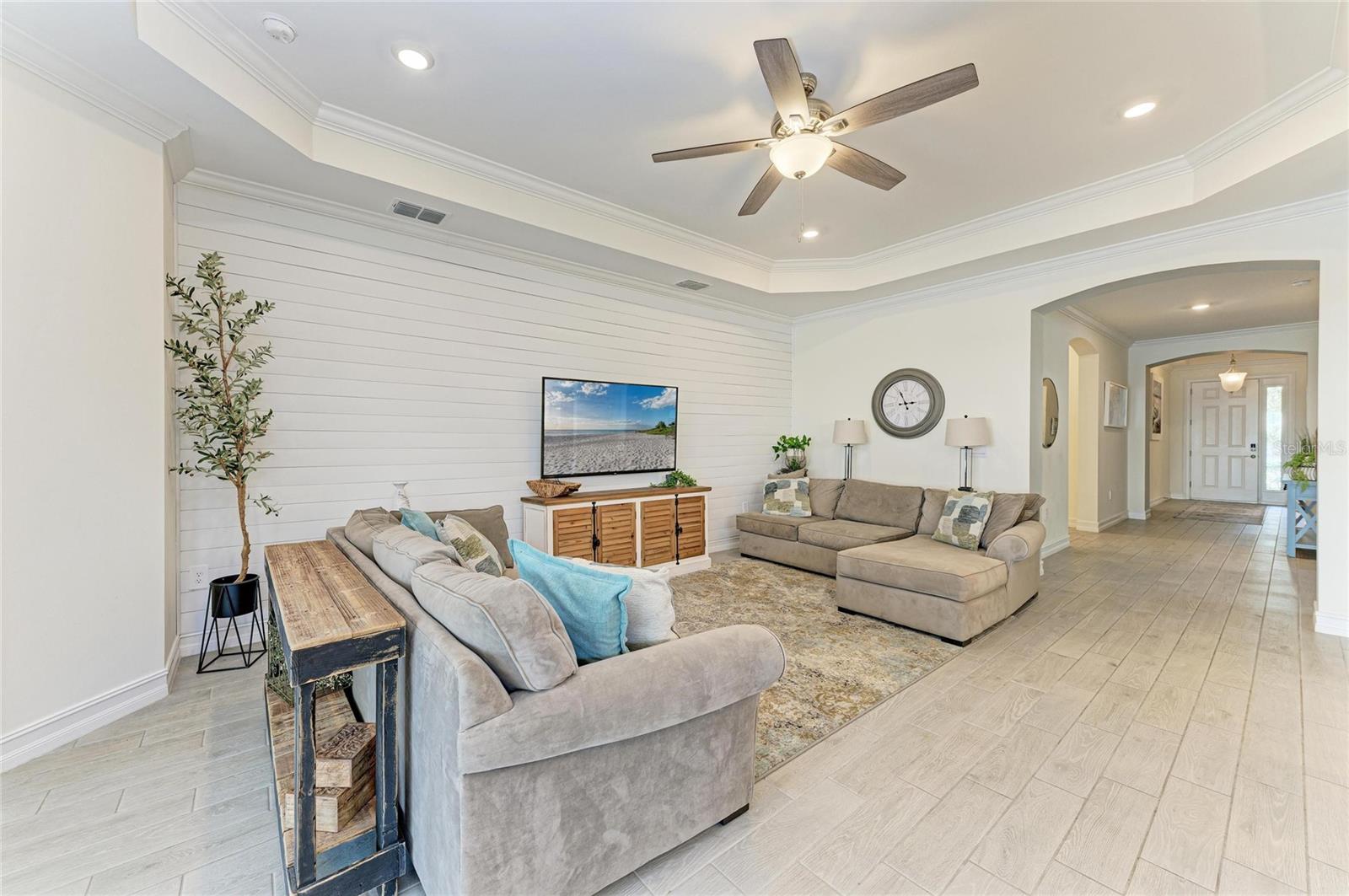 Image 15 of 94 For 229 Vinadio Boulevard