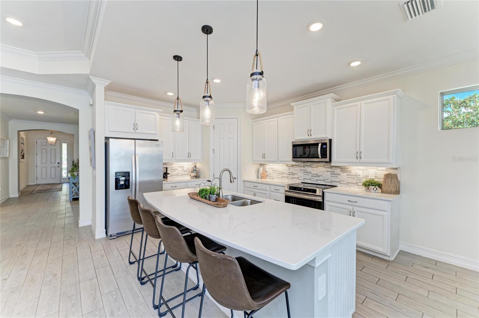 Image 30 of 94 For 229 Vinadio Boulevard