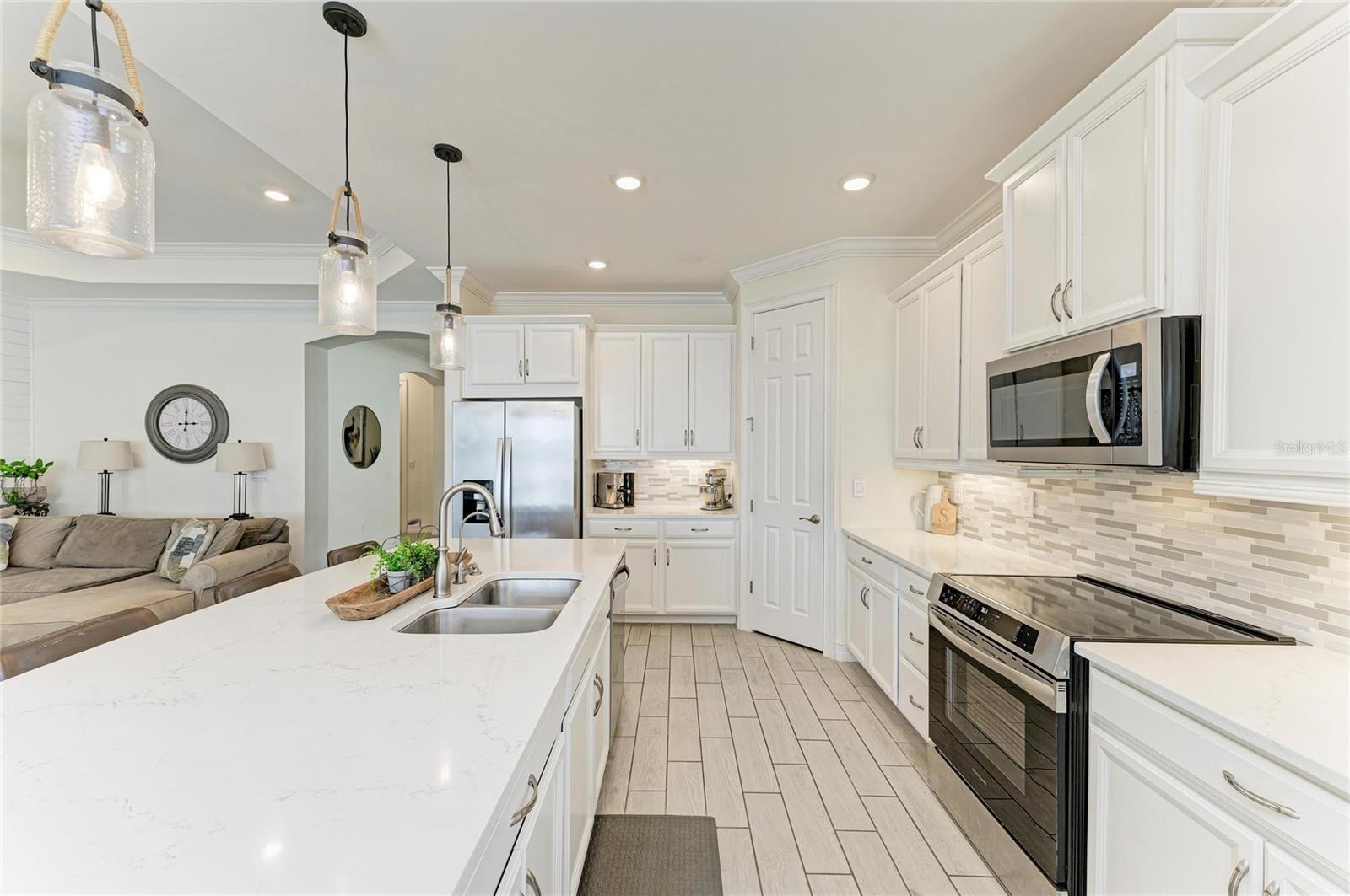 Image 31 of 94 For 229 Vinadio Boulevard