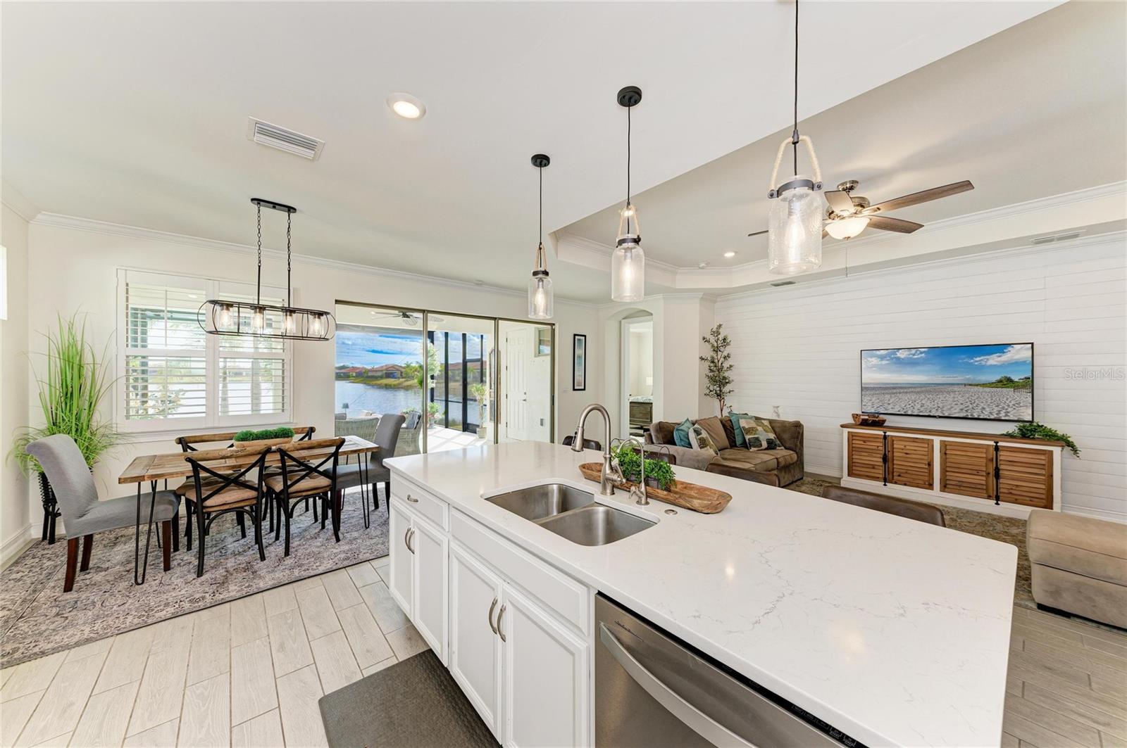 Image 35 of 94 For 229 Vinadio Boulevard