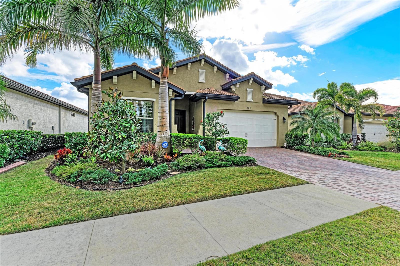 Image 7 of 94 For 229 Vinadio Boulevard