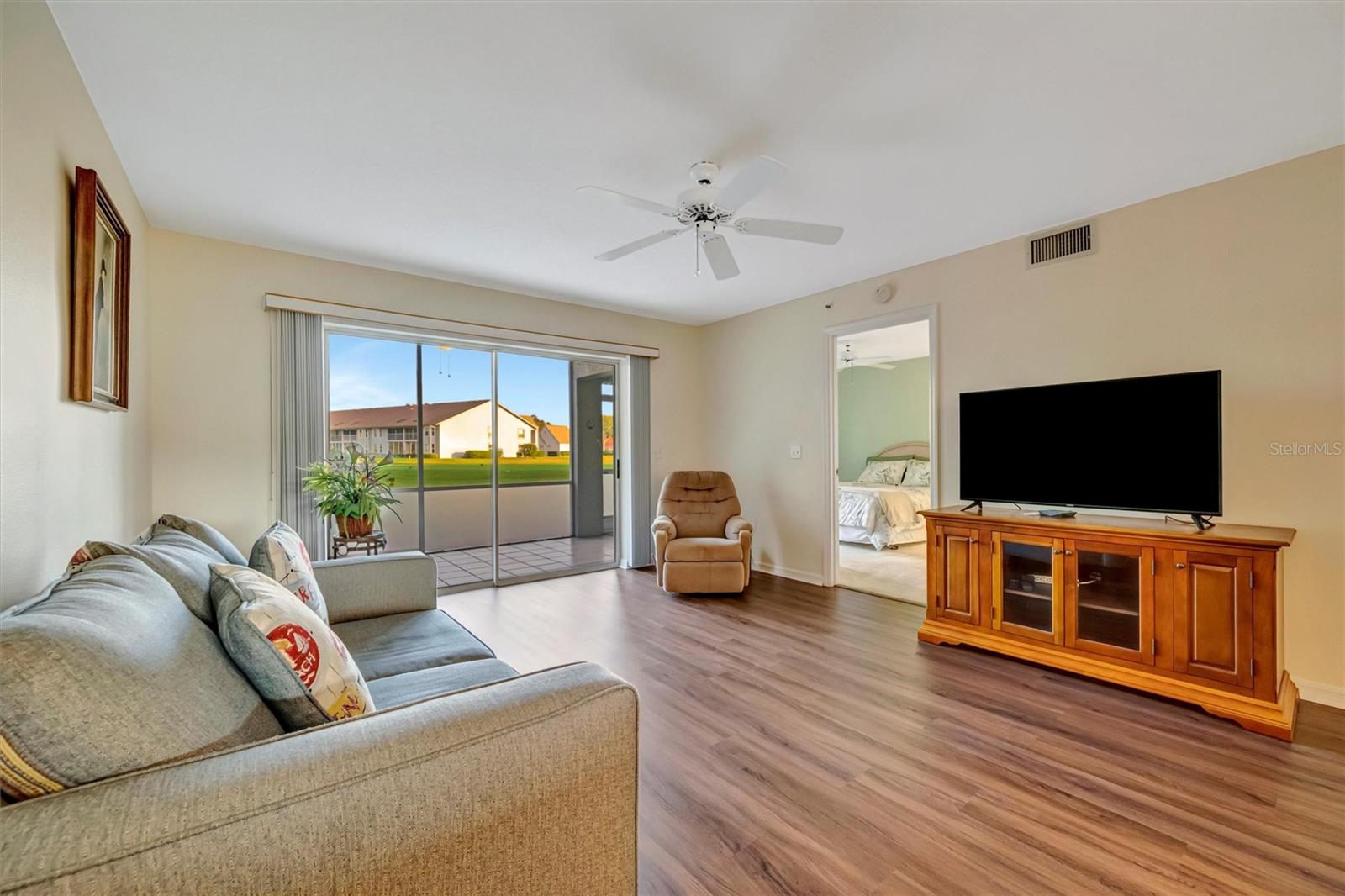 Image 40 of 62 For 6507 Stone River Road 105