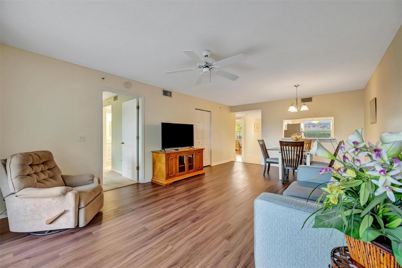 Image 42 of 62 For 6507 Stone River Road 105