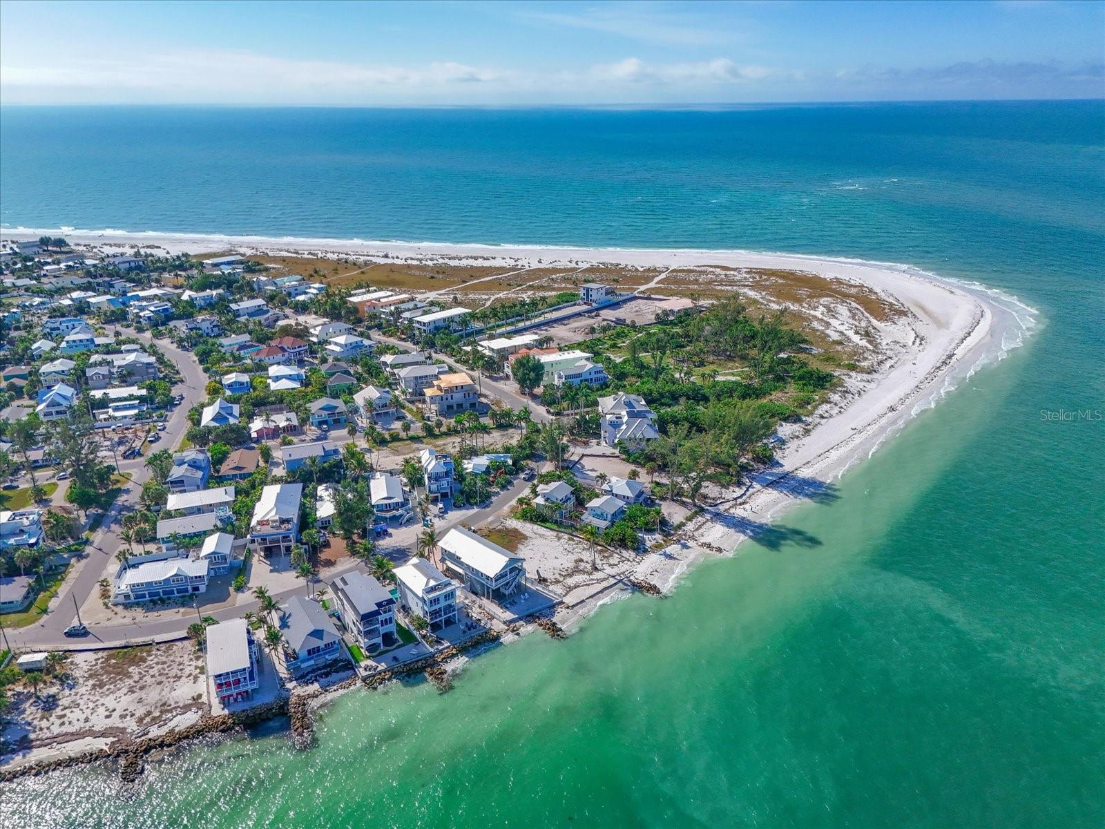 Image 19 of 35 For 839 Shore Drive