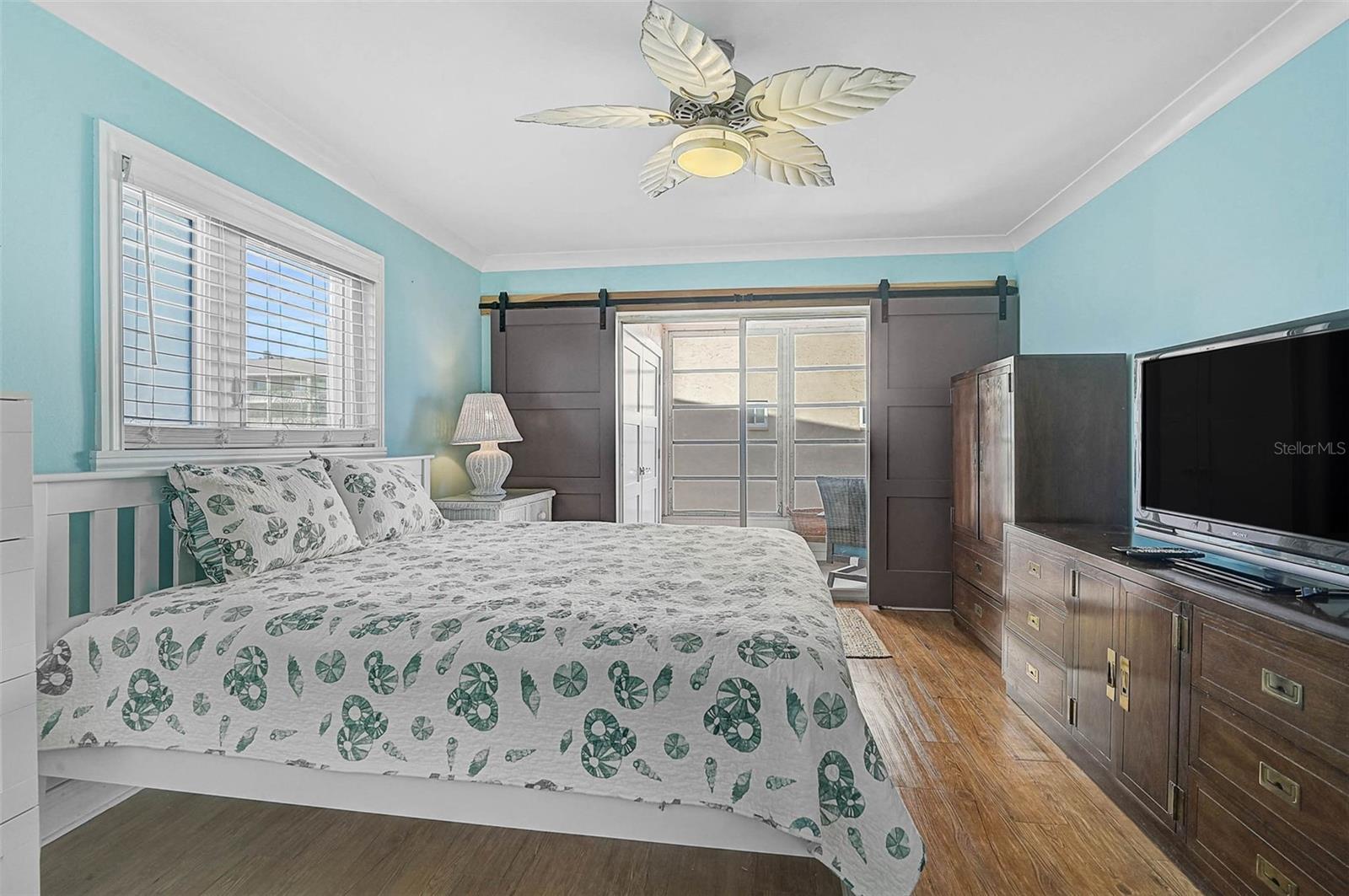 Image 14 of 45 For 3585 Lake Bayshore Drive J-301