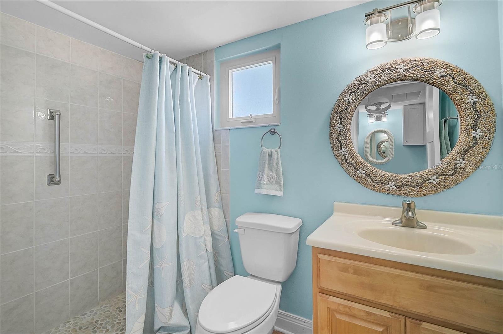 Image 16 of 45 For 3585 Lake Bayshore Drive J-301