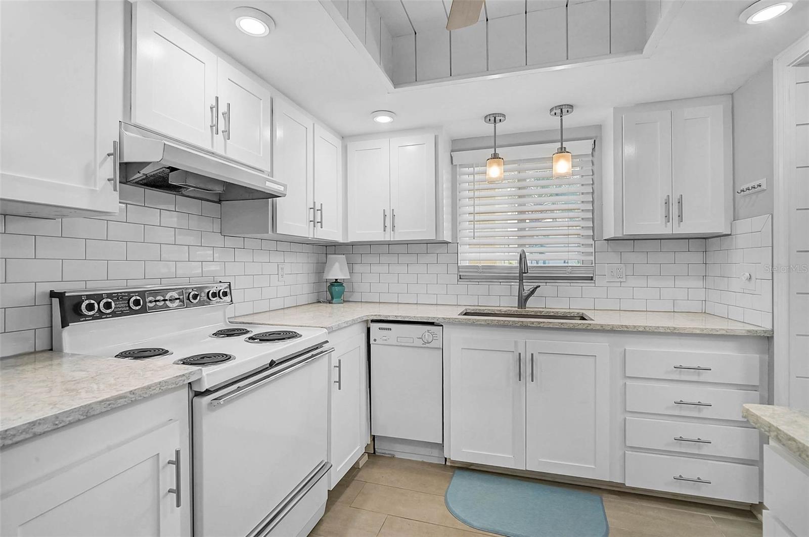 Image 4 of 45 For 3585 Lake Bayshore Drive J-301