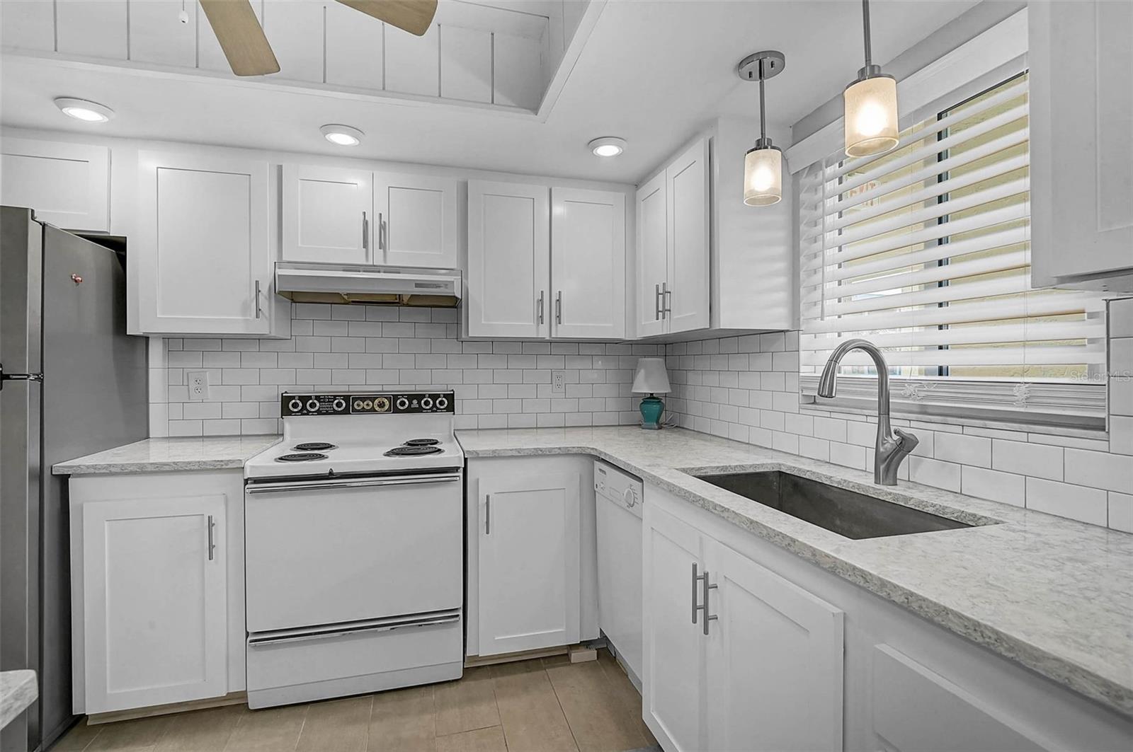 Image 5 of 45 For 3585 Lake Bayshore Drive J-301