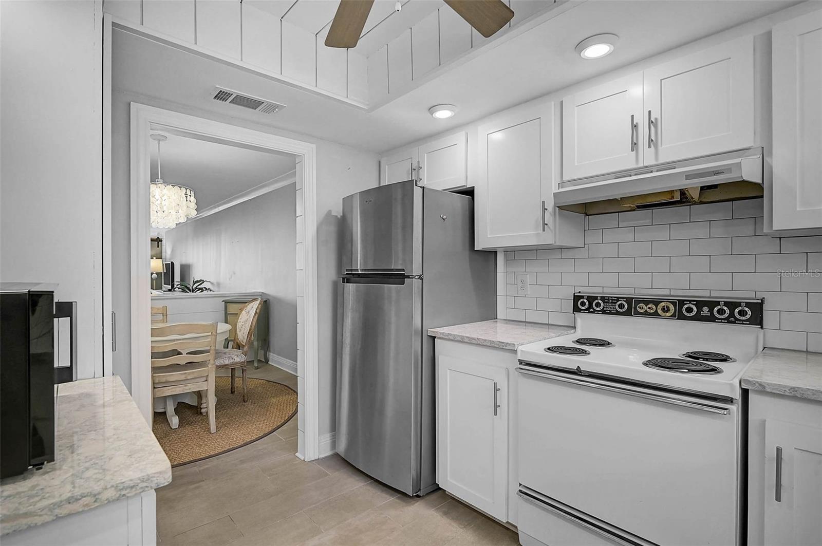 Image 6 of 45 For 3585 Lake Bayshore Drive J-301