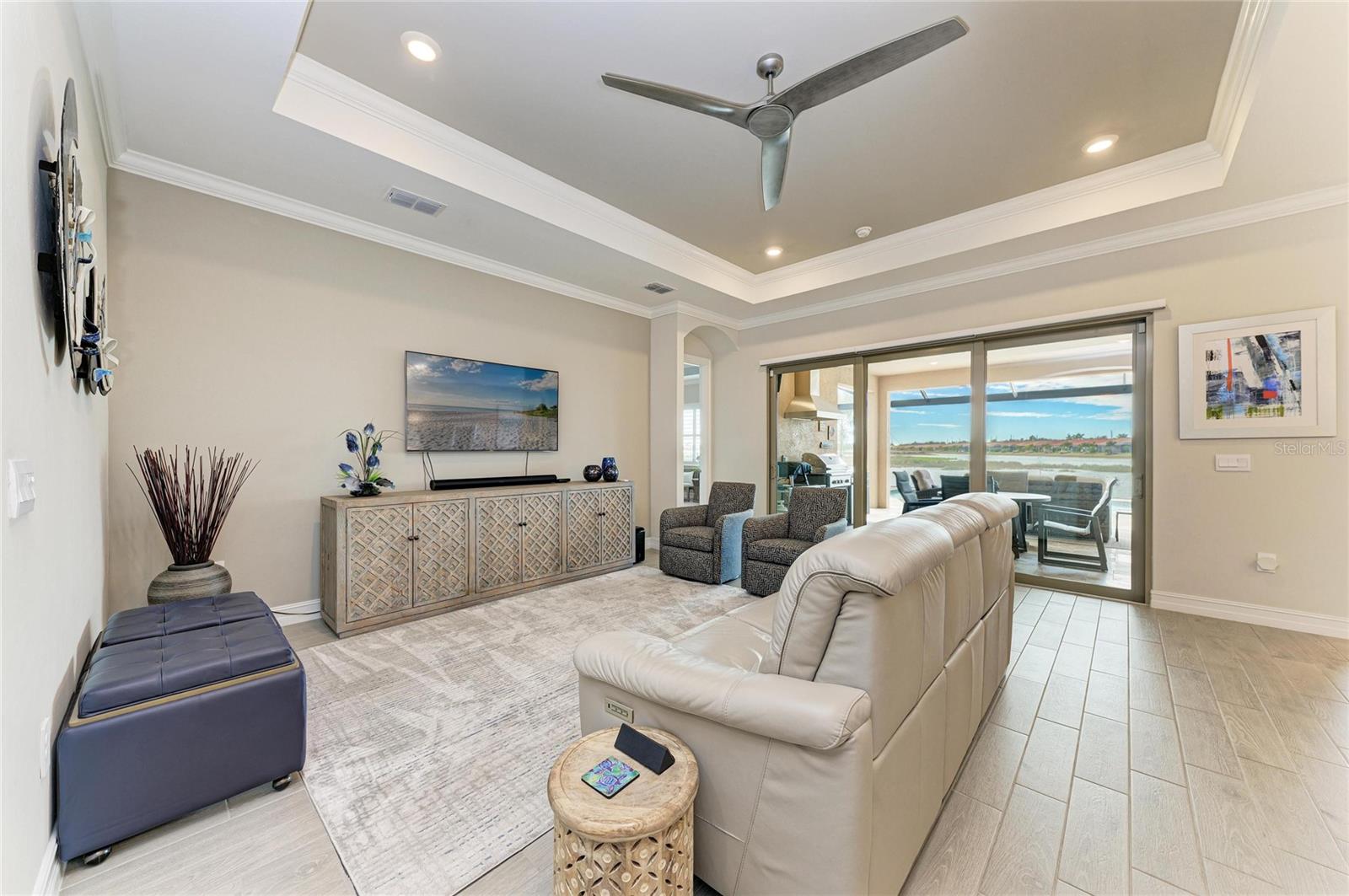 Image 13 of 100 For 629 Maraviya Boulevard