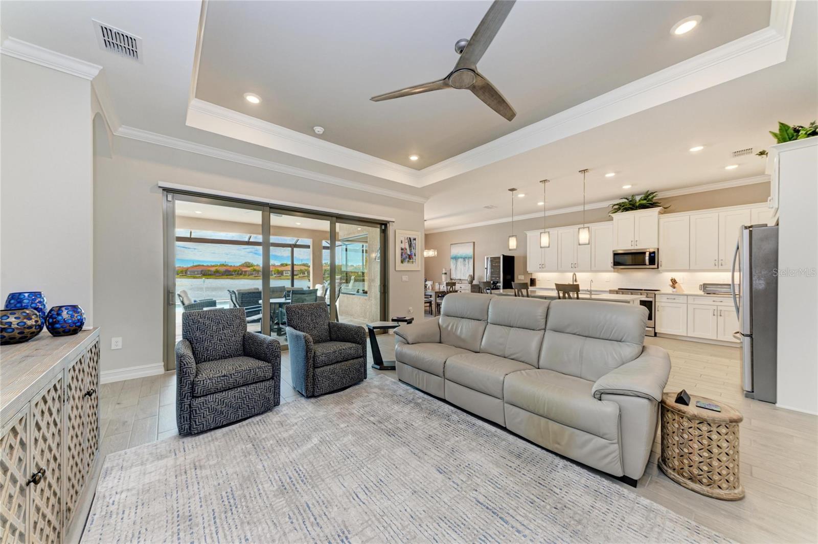 Image 17 of 100 For 629 Maraviya Boulevard