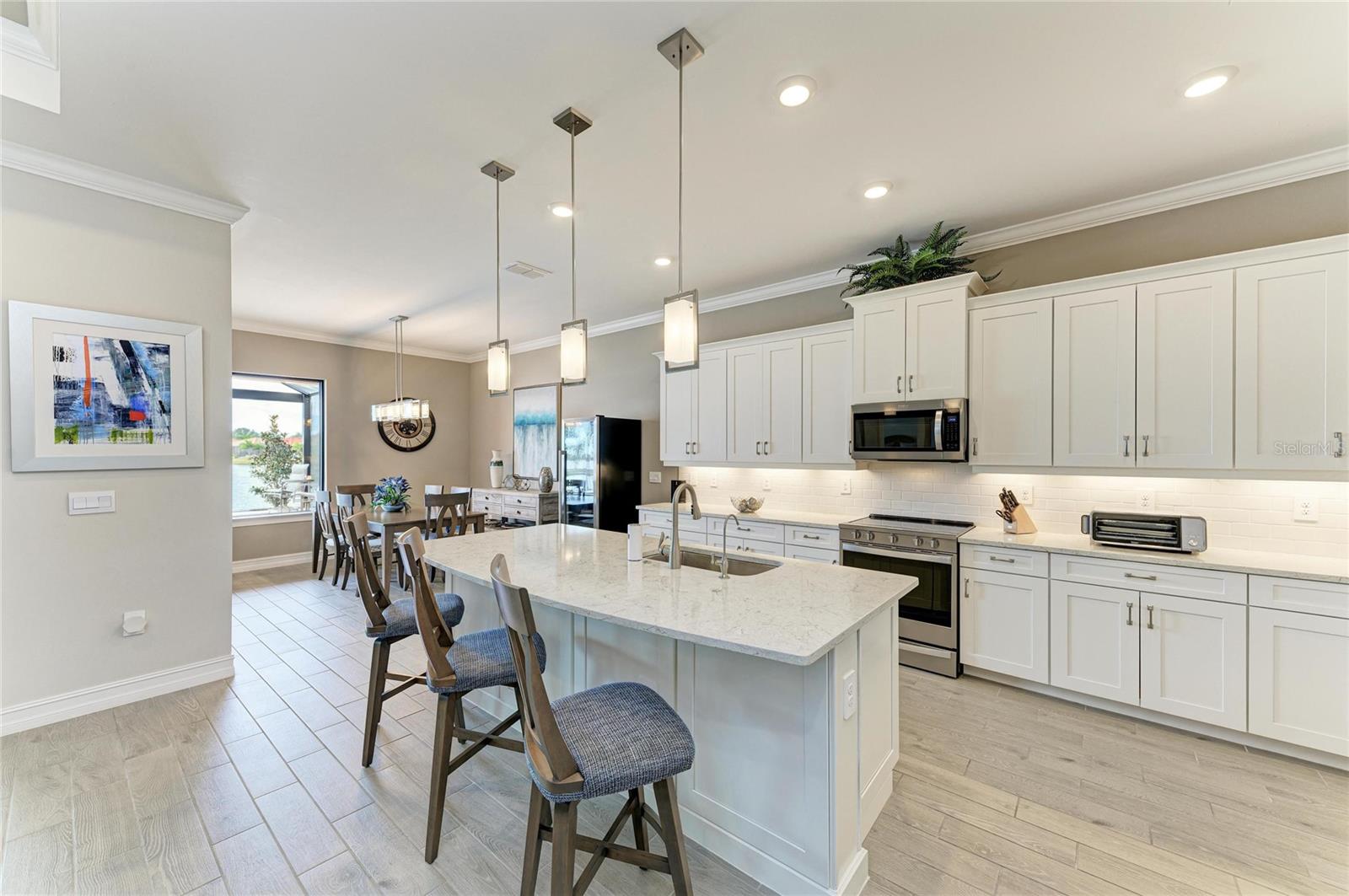 Image 31 of 100 For 629 Maraviya Boulevard