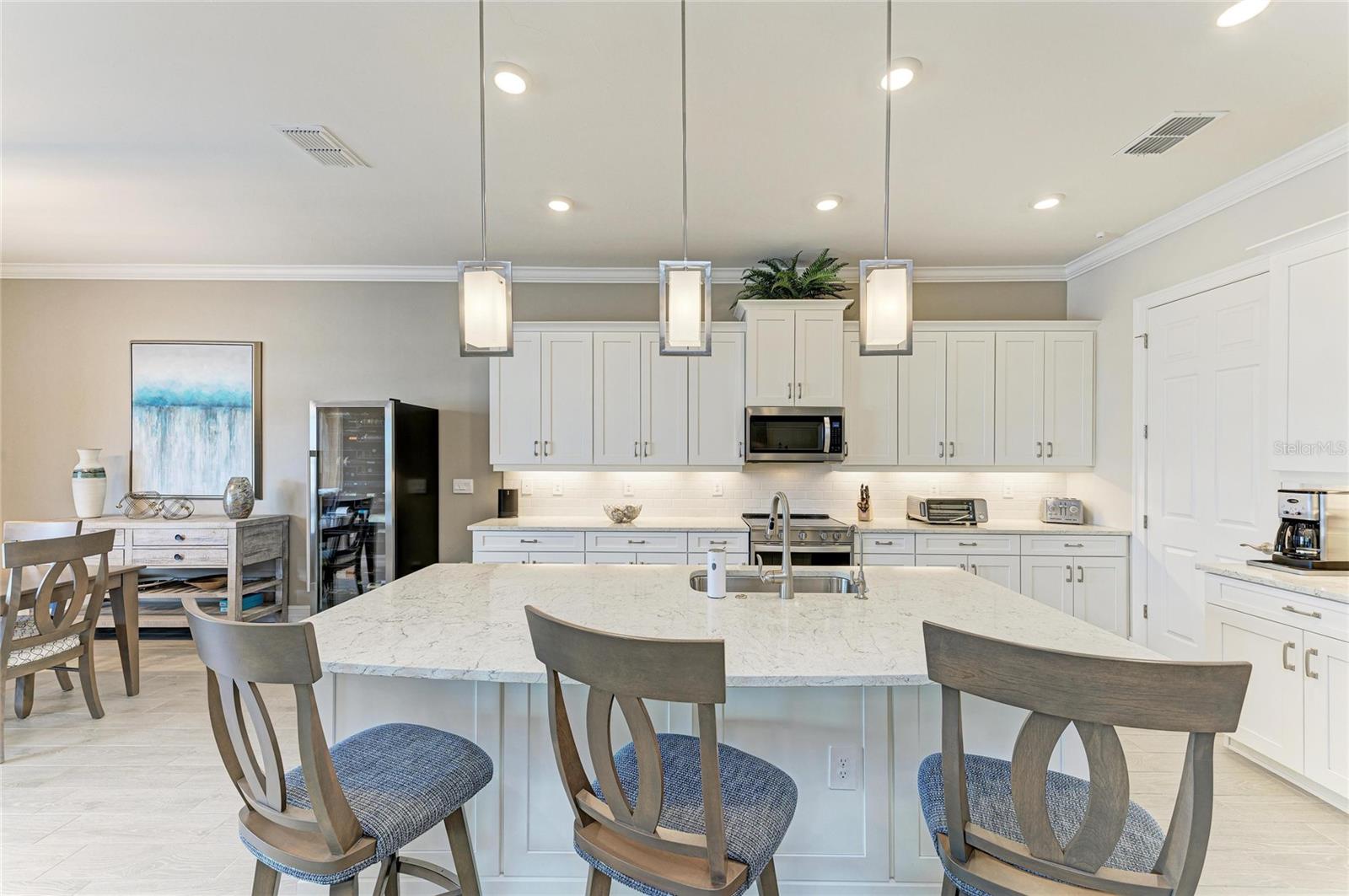 Image 32 of 100 For 629 Maraviya Boulevard