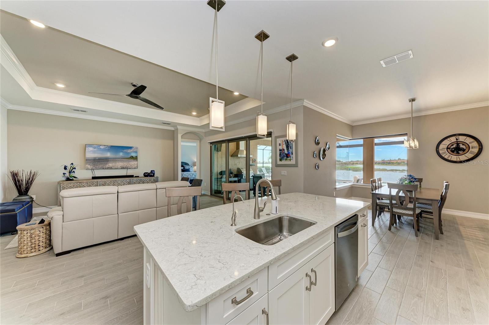 Image 37 of 100 For 629 Maraviya Boulevard