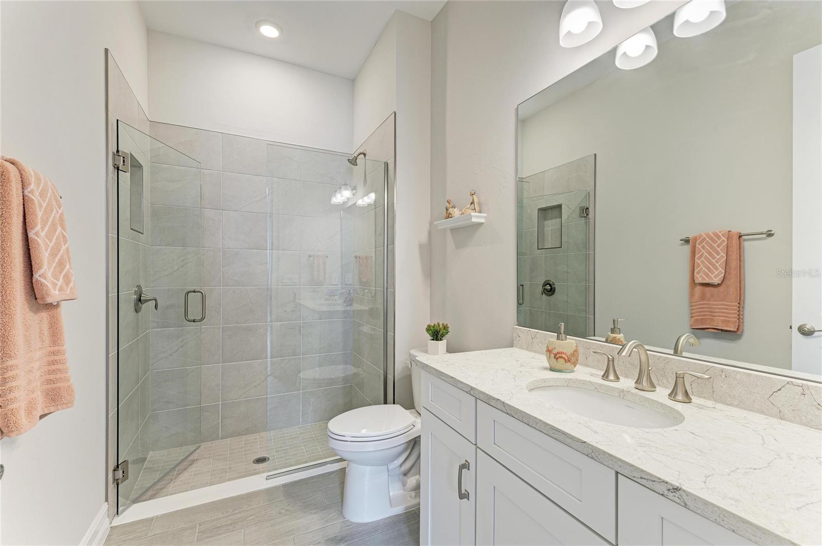 Image 60 of 100 For 629 Maraviya Boulevard