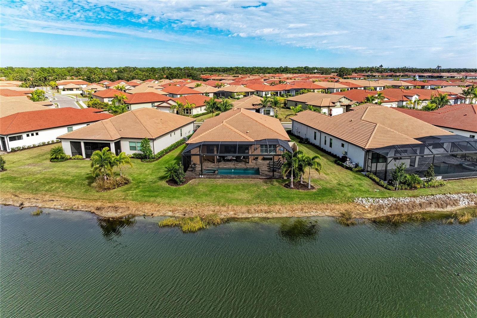 Image 65 of 100 For 629 Maraviya Boulevard