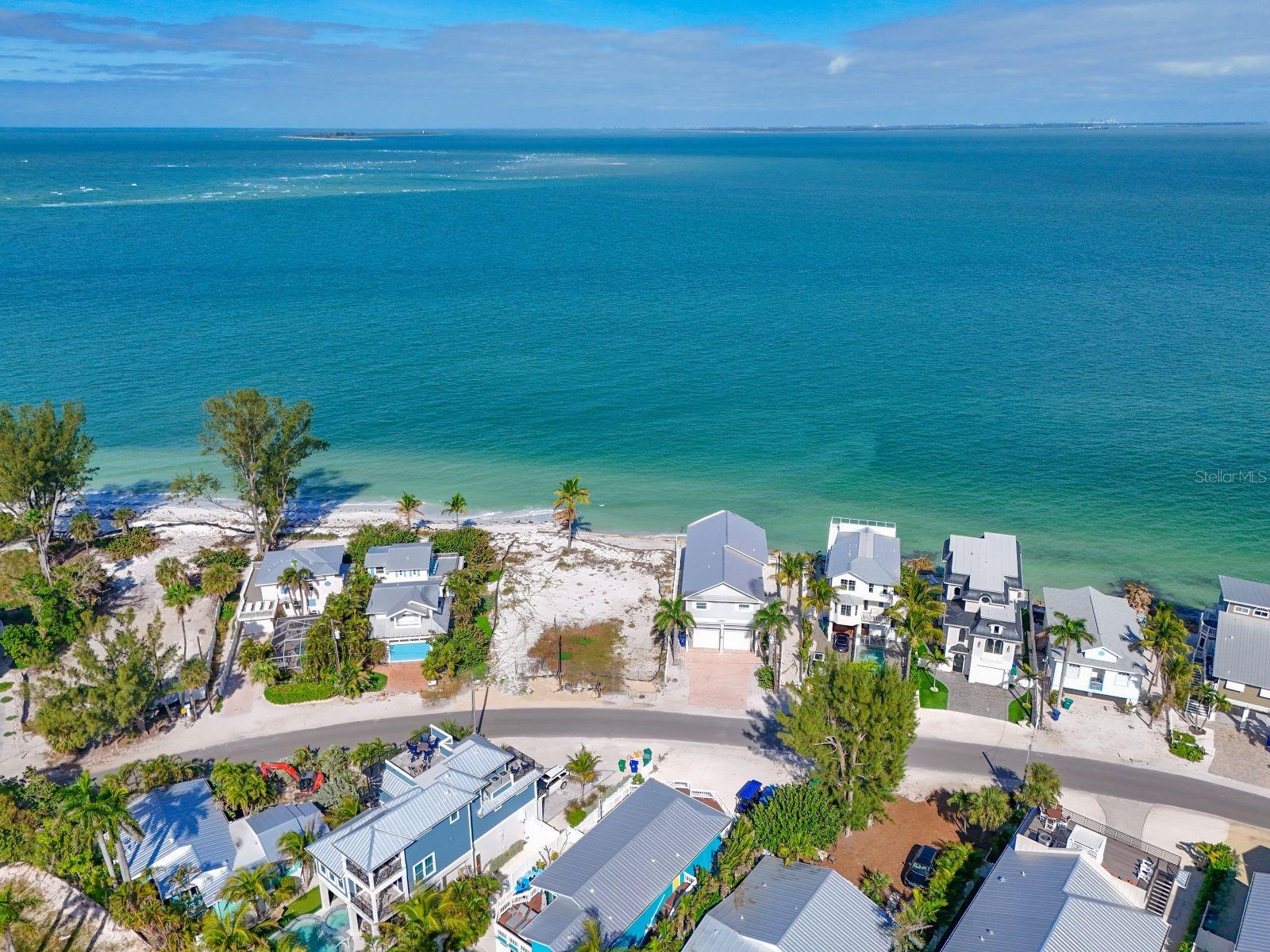 Image 17 of 34 For 837 Shore Drive