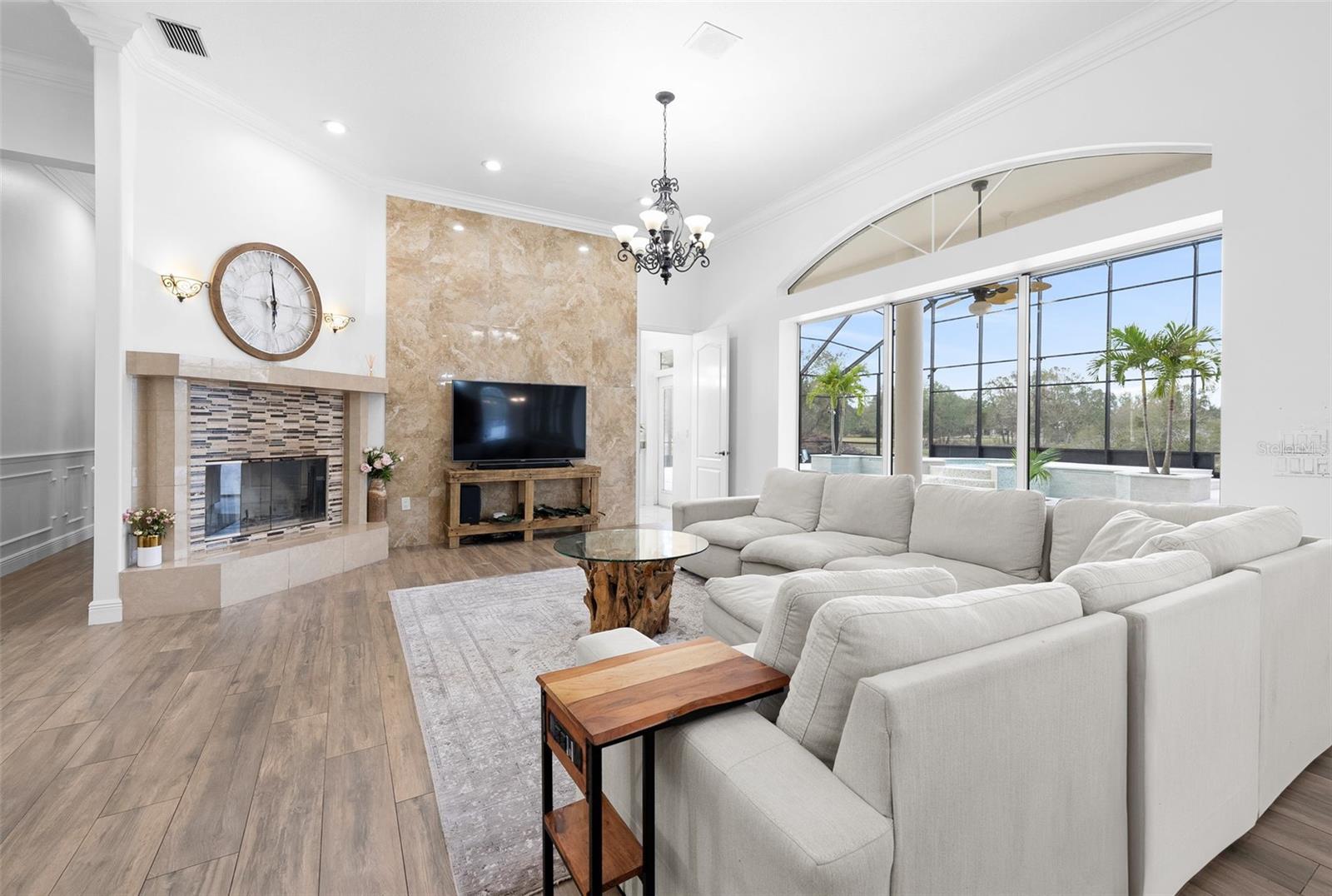 Image 14 of 95 For 1450 Bern Creek Loop