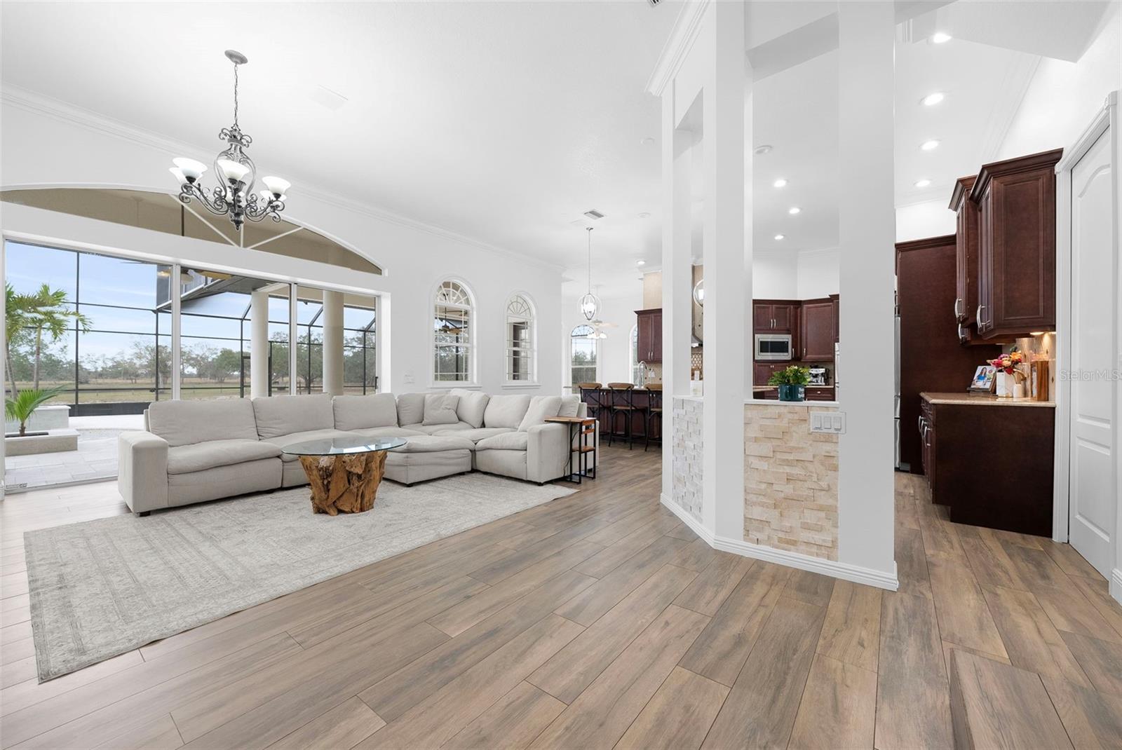 Image 20 of 95 For 1450 Bern Creek Loop