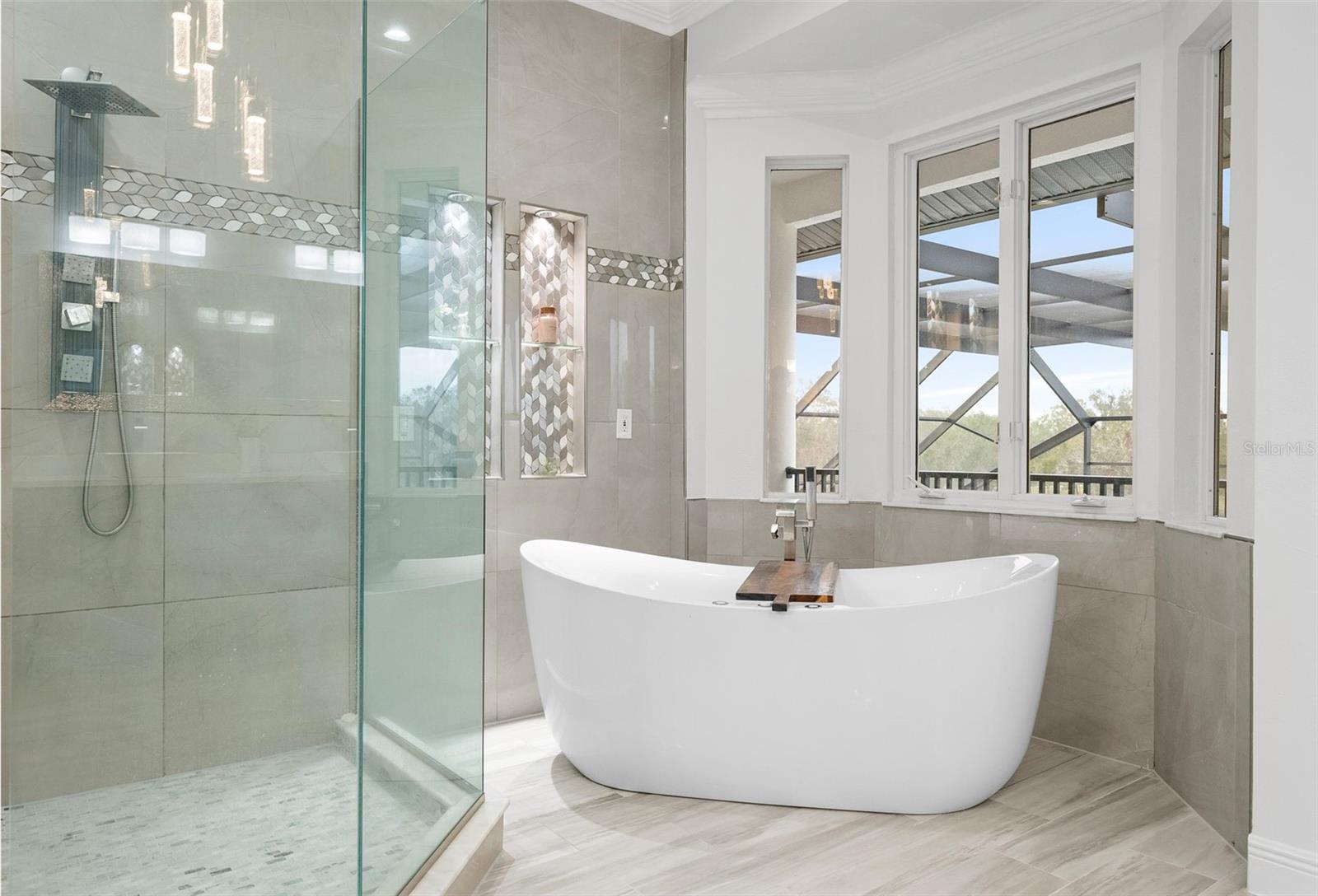 Image 82 of 95 For 1450 Bern Creek Loop