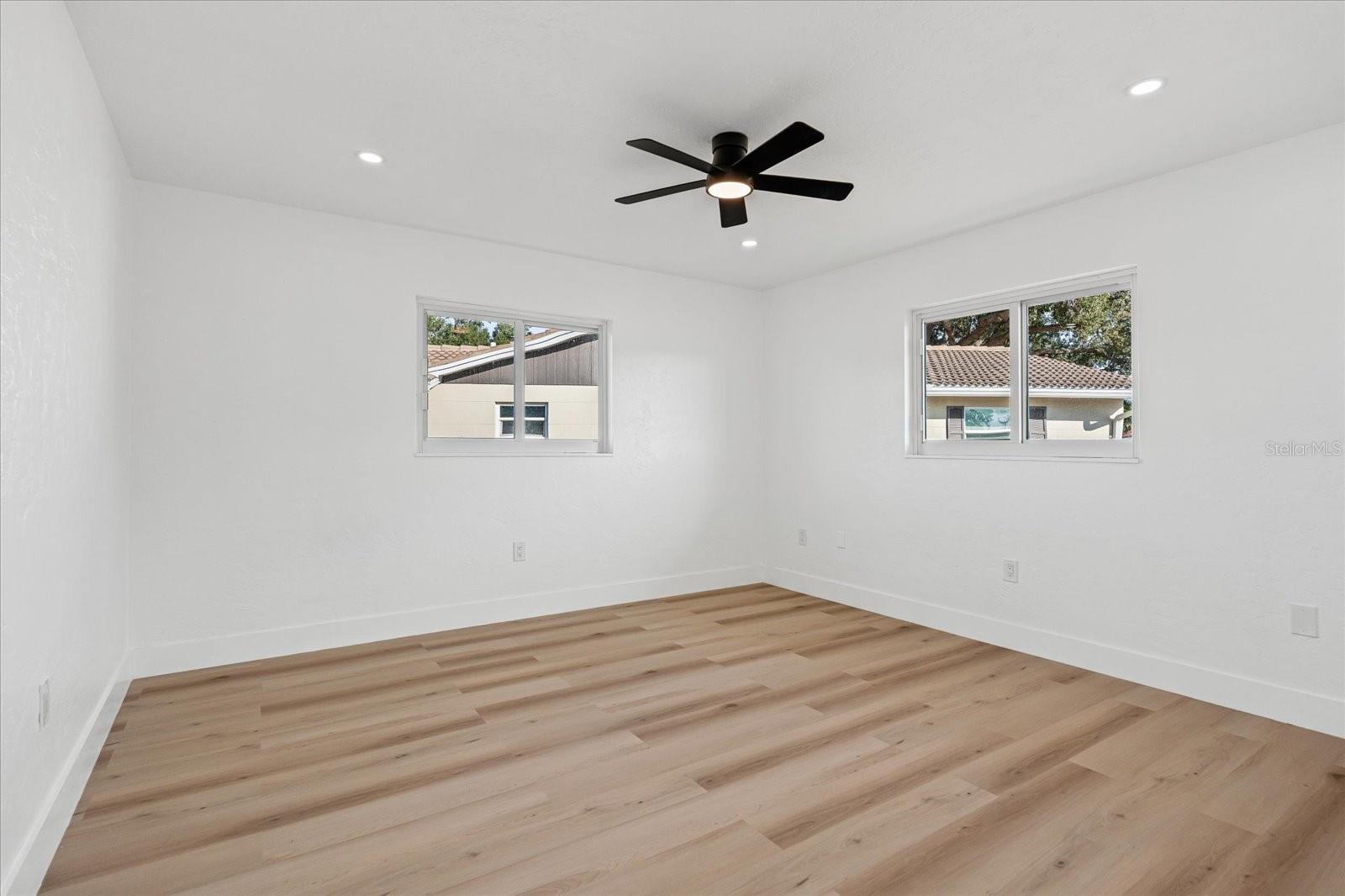 Image 23 of 33 For 3535 Village Green Drive