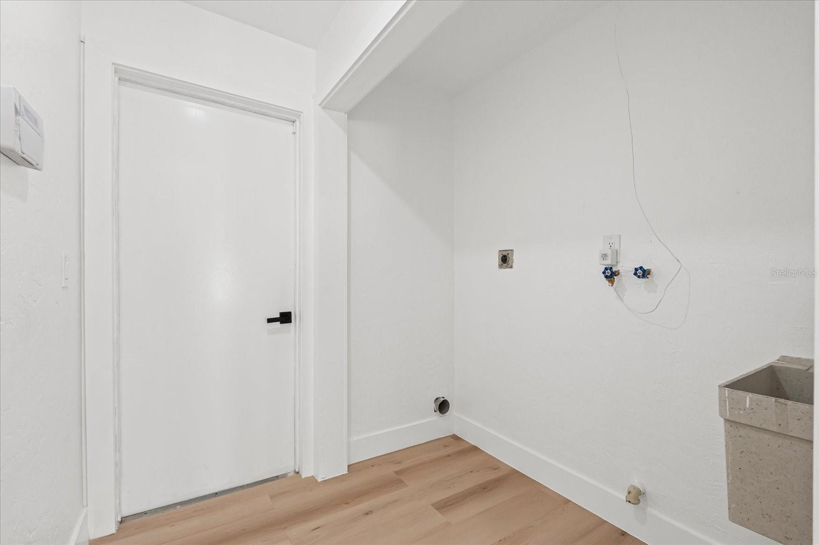 Image 26 of 33 For 3535 Village Green Drive