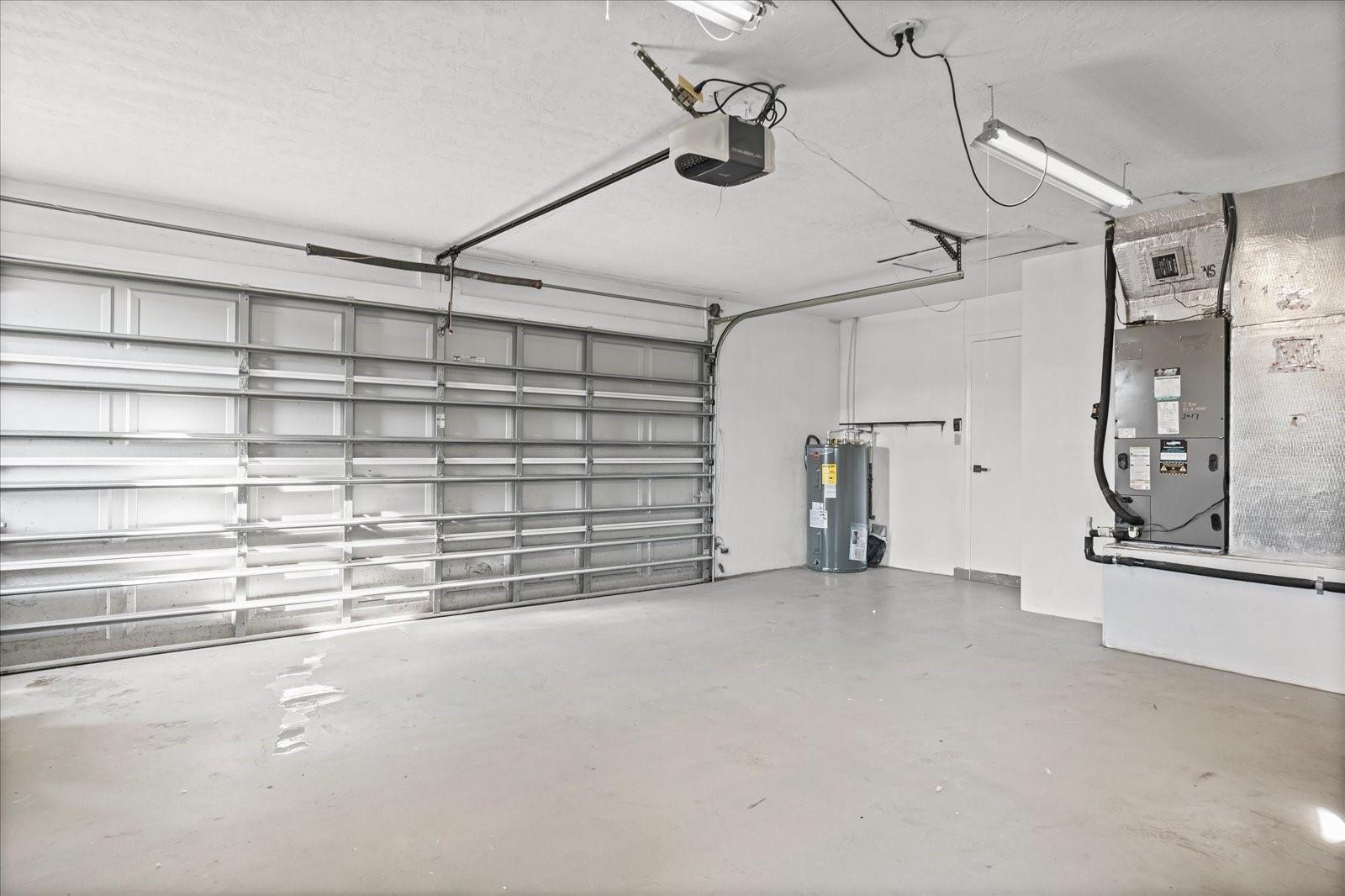 Image 29 of 33 For 3535 Village Green Drive