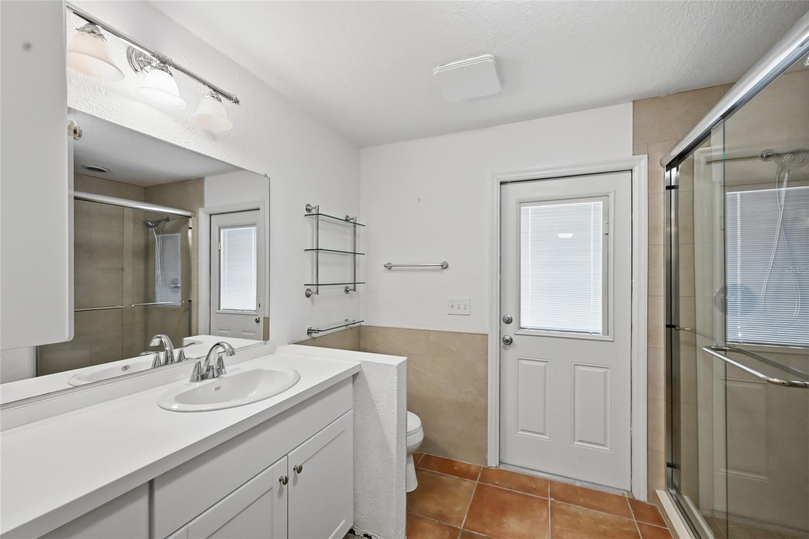 Image 8 of 34 For 301 Palm Avenue