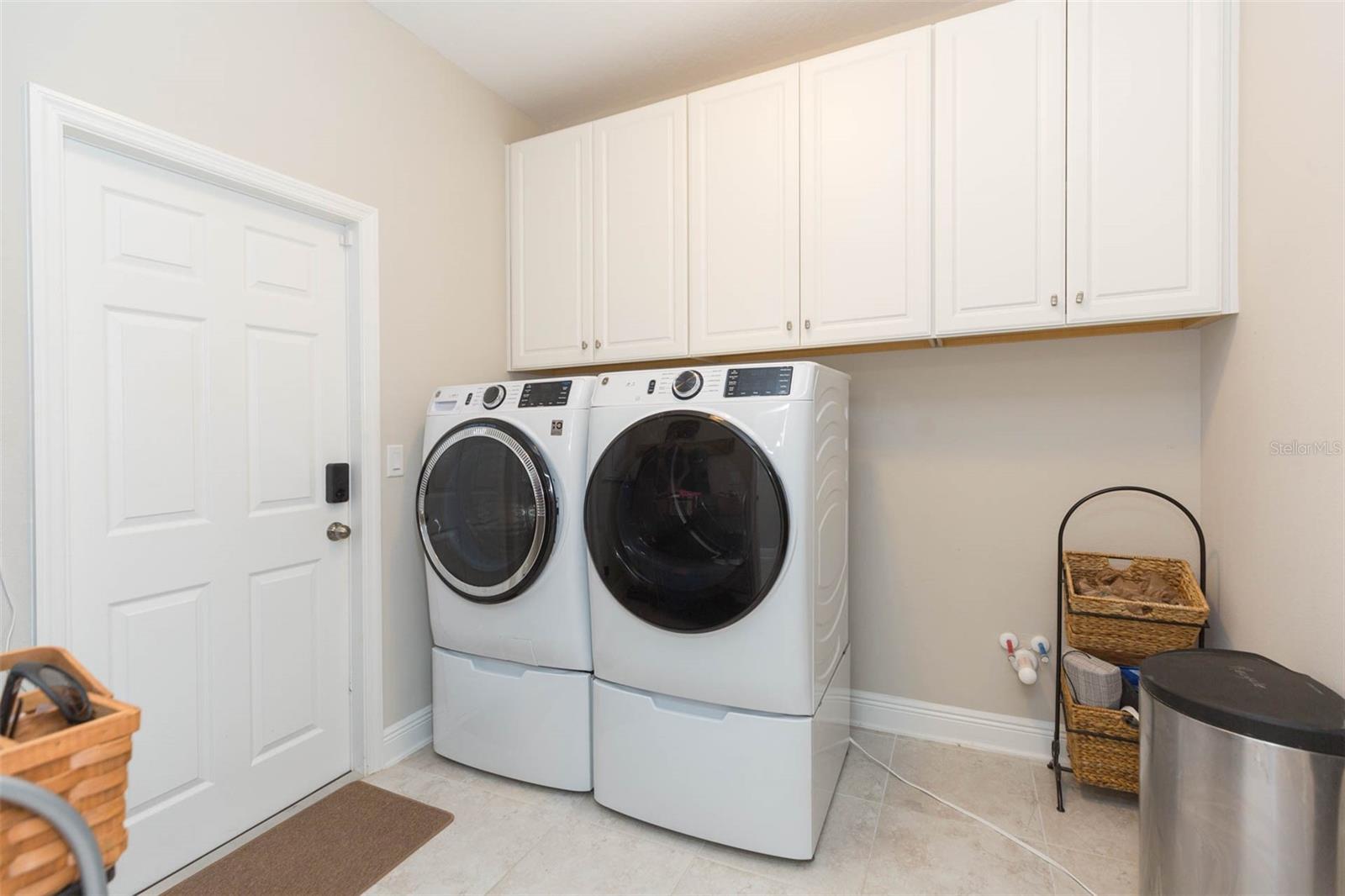 Image 5 of 40 For 16130 Monterey Greens Circle