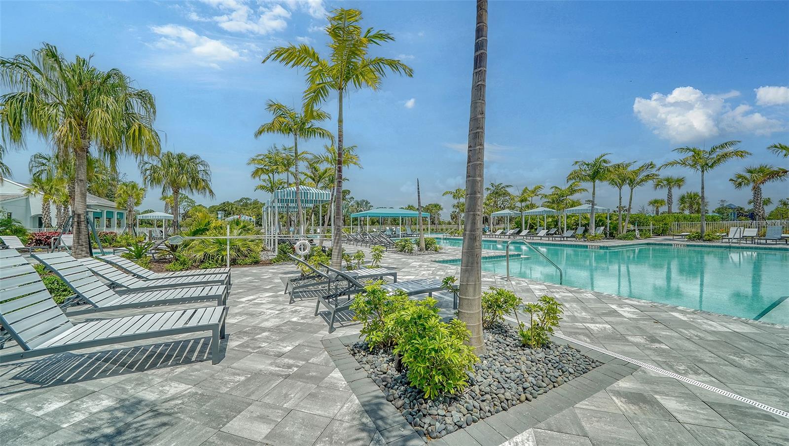 Image 42 of 60 For 10105 Canaveral Circle