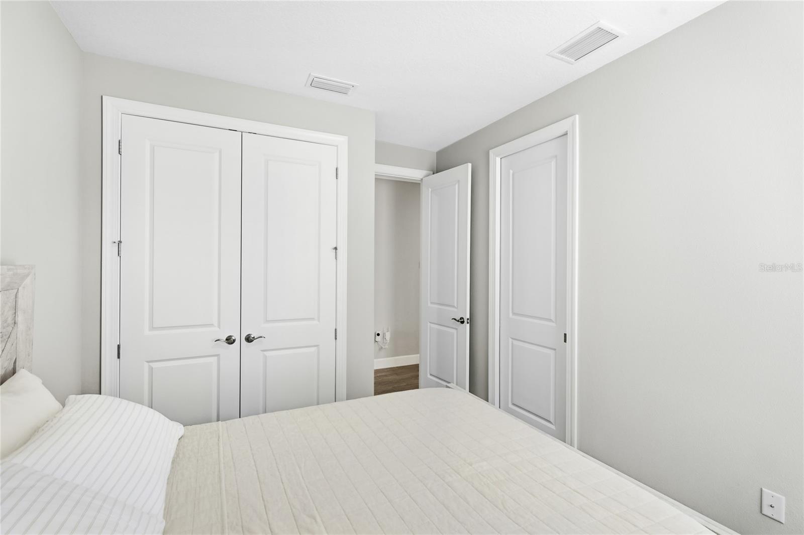 Image 35 of 78 For 10414 Inglenook Terrace