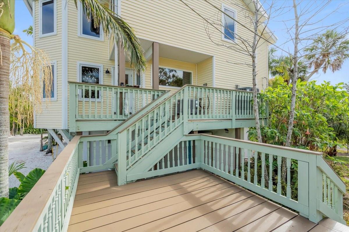 Image 11 of 90 For 1015 Bayshore Drive