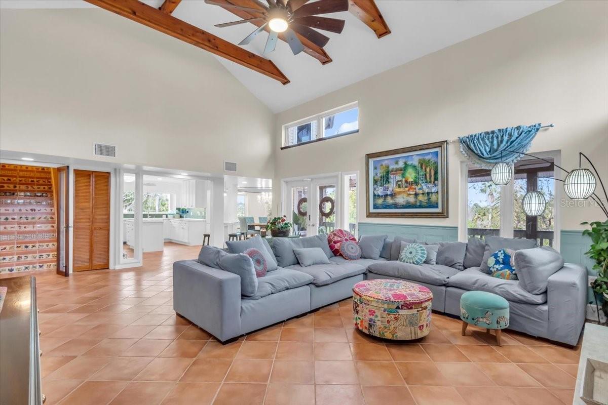 Image 24 of 90 For 1015 Bayshore Drive