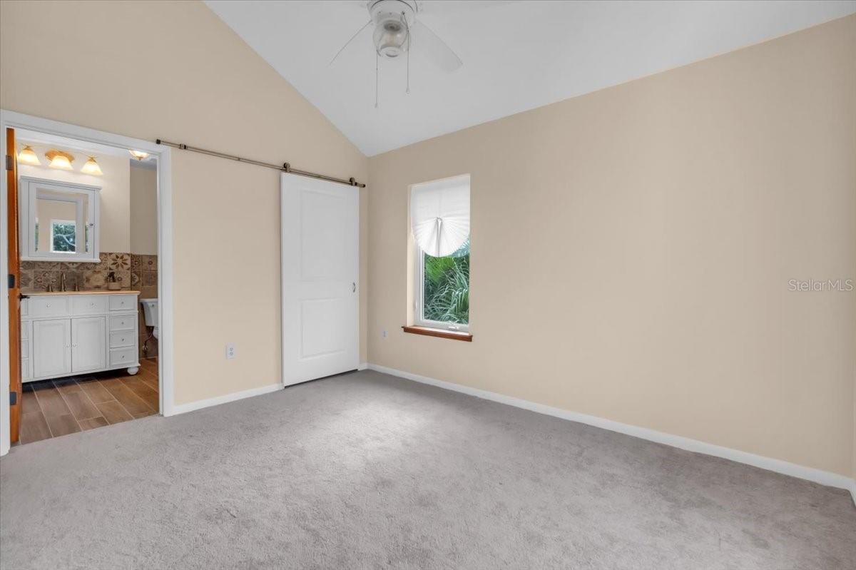 Image 31 of 90 For 1015 Bayshore Drive