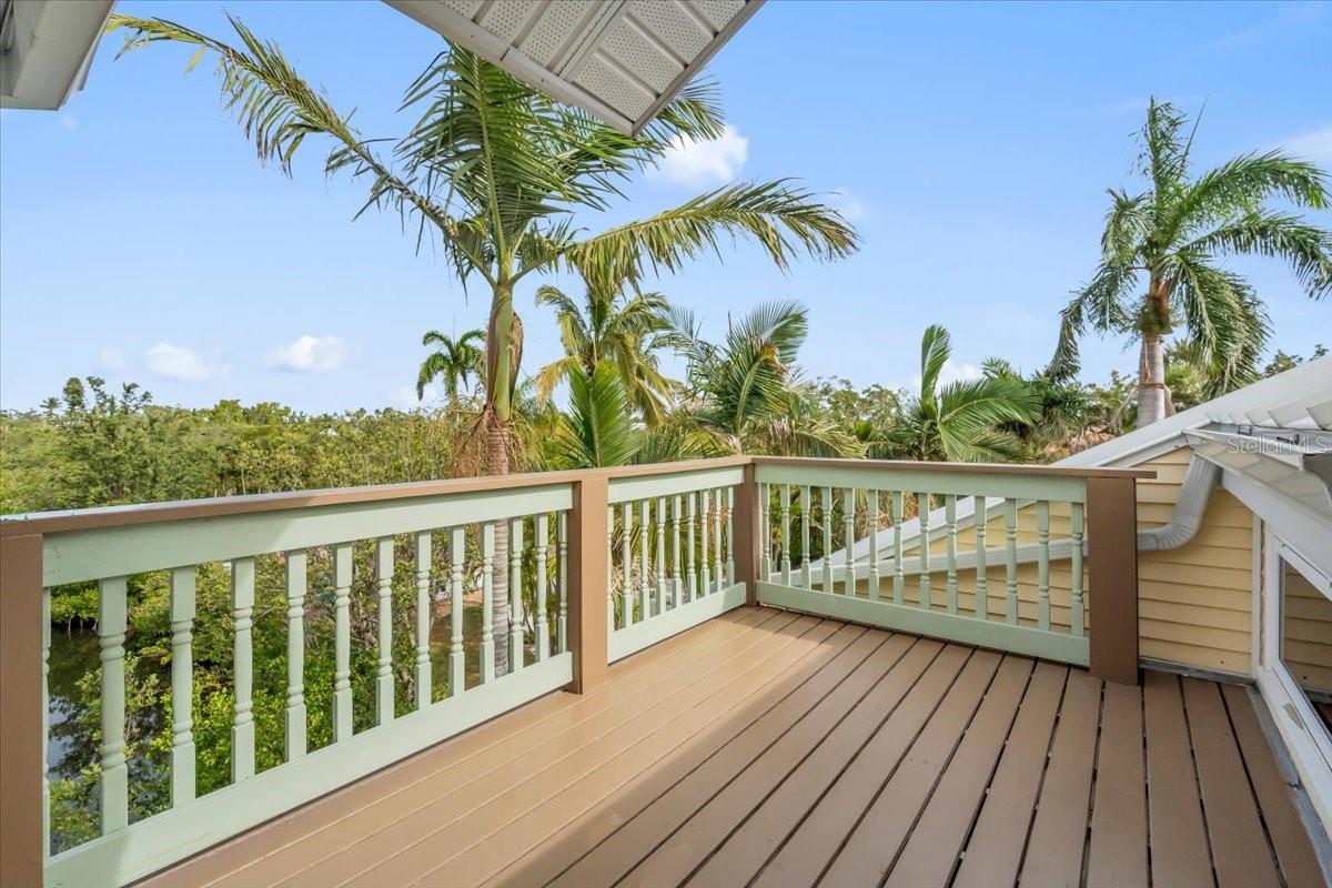 Image 40 of 90 For 1015 Bayshore Drive