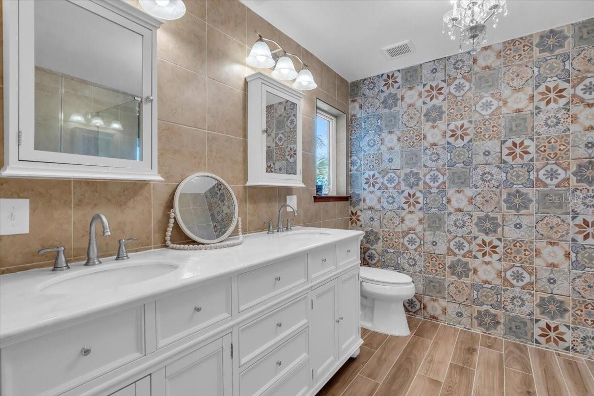 Image 43 of 90 For 1015 Bayshore Drive