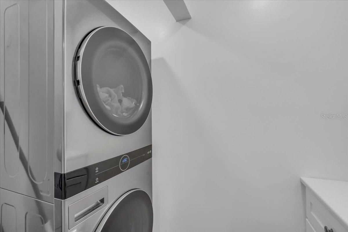 Image 46 of 90 For 1015 Bayshore Drive