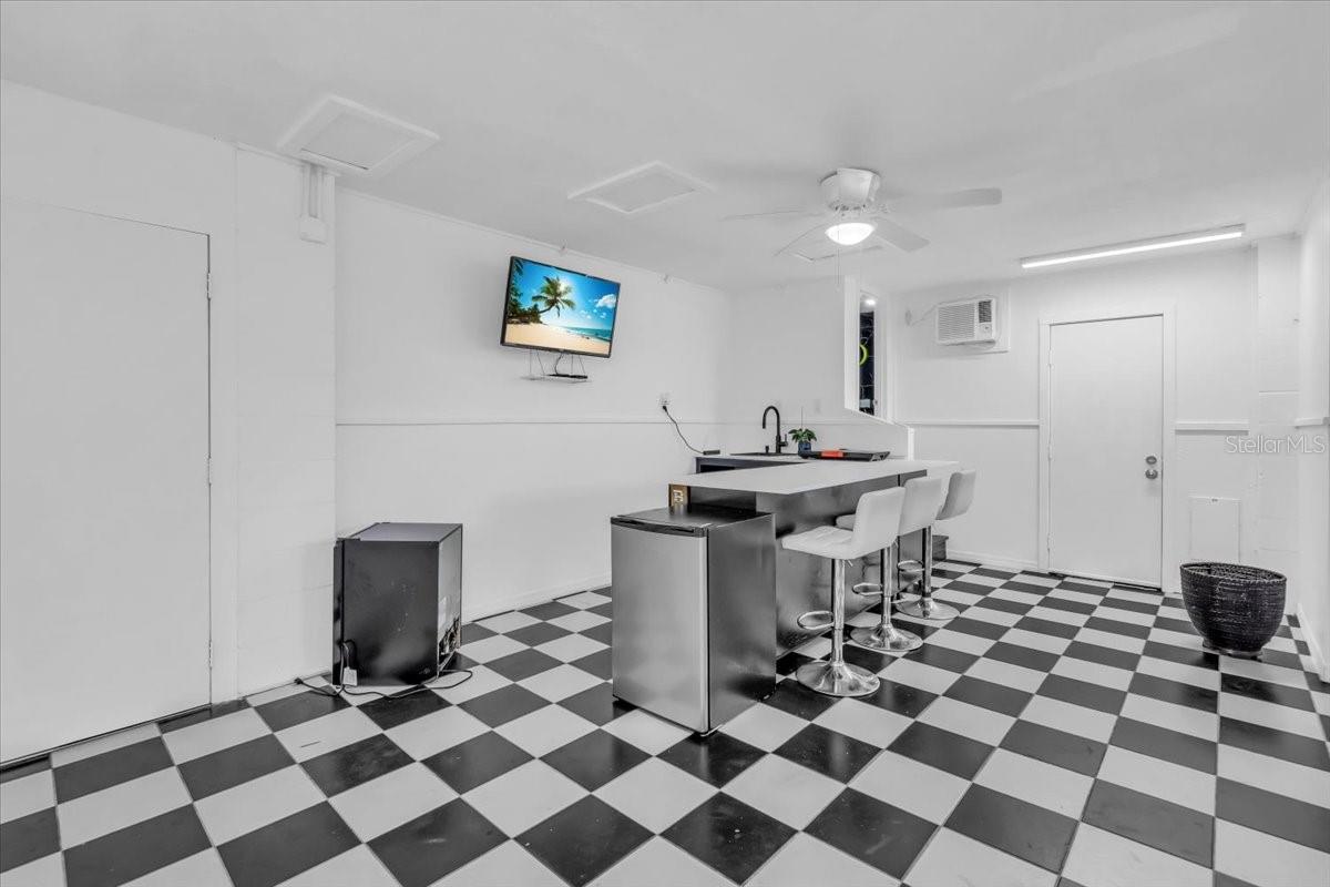 Image 48 of 90 For 1015 Bayshore Drive