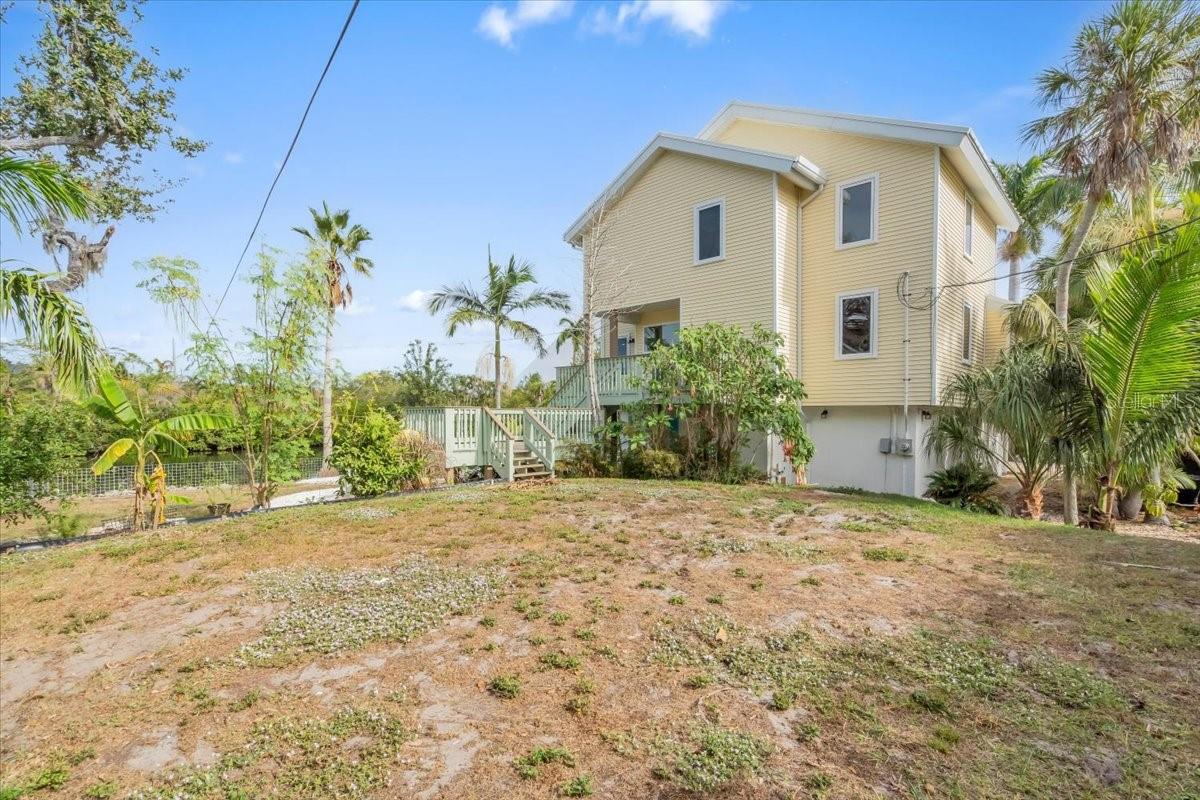 Image 74 of 90 For 1015 Bayshore Drive