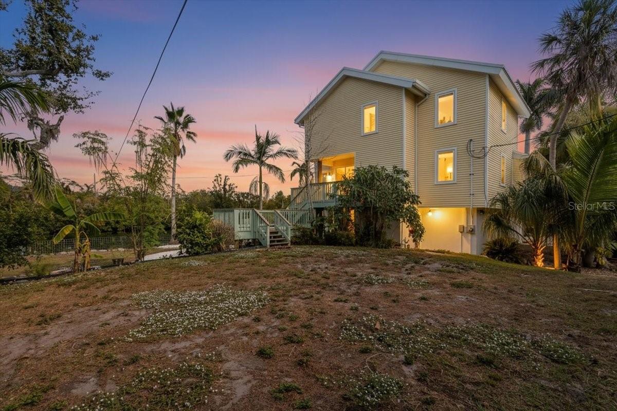 Image 81 of 90 For 1015 Bayshore Drive