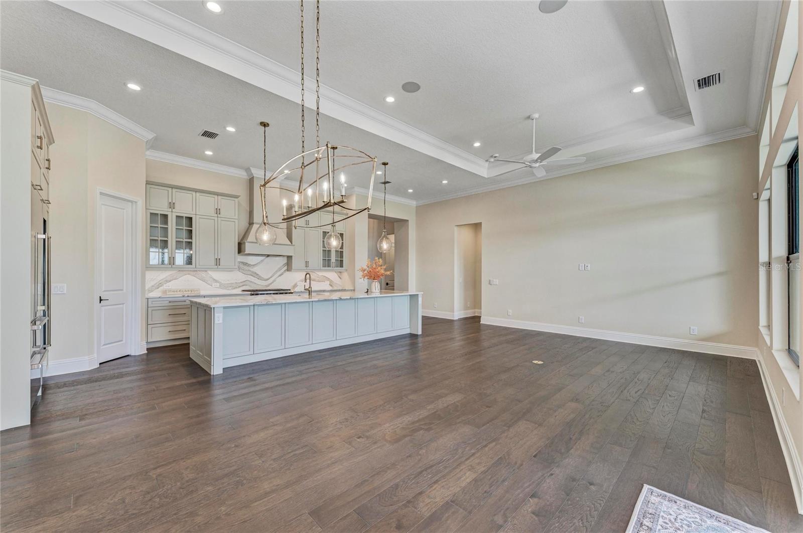 Image 10 of 77 For 6221 Isla Del Ray Avenue